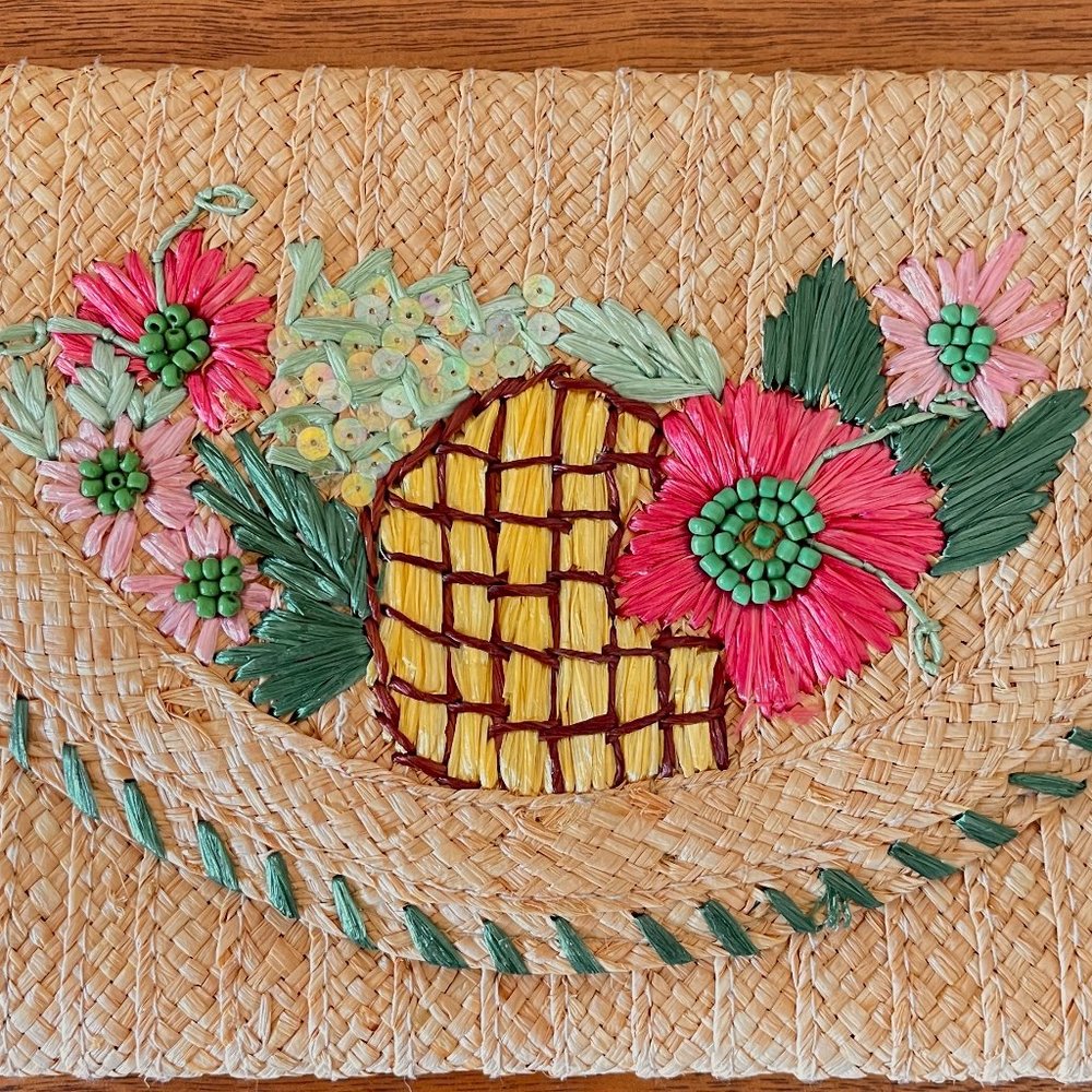 New Lilly Pulitzer Clutch Bag Caliente Straw Beaded Embellished Flowers Straw - Picture 3 of 9